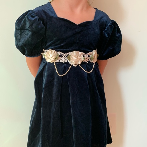 🐝 Bonnie Jean Blue Velvet holiday dress - Picture 2 of 7